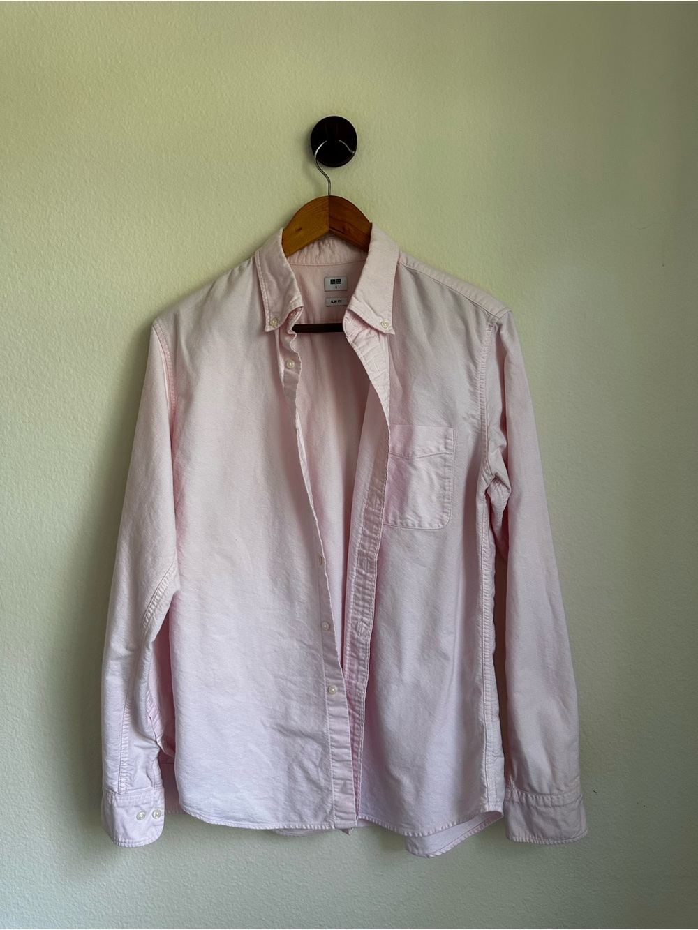 Uniqlo Men’s Light Pink Slim Fit Oxford Button Down Shirt Size S